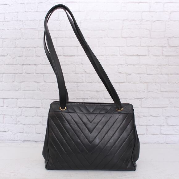Chanel Chevron V Stitch Tote Black Lambskin Leather Shoulder Purse A4800 - Picture 1 of 12